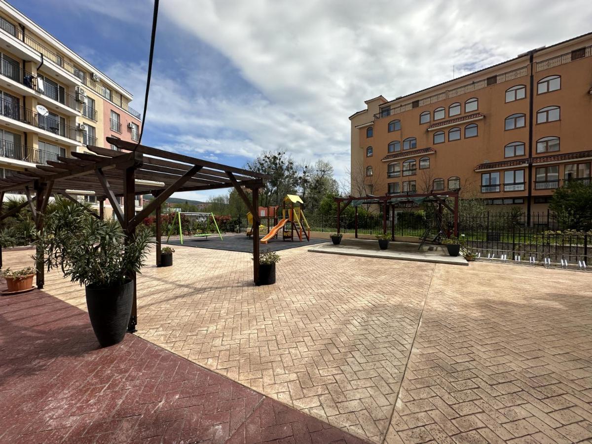 Cozy Apartment Sunny Beach Exterior photo