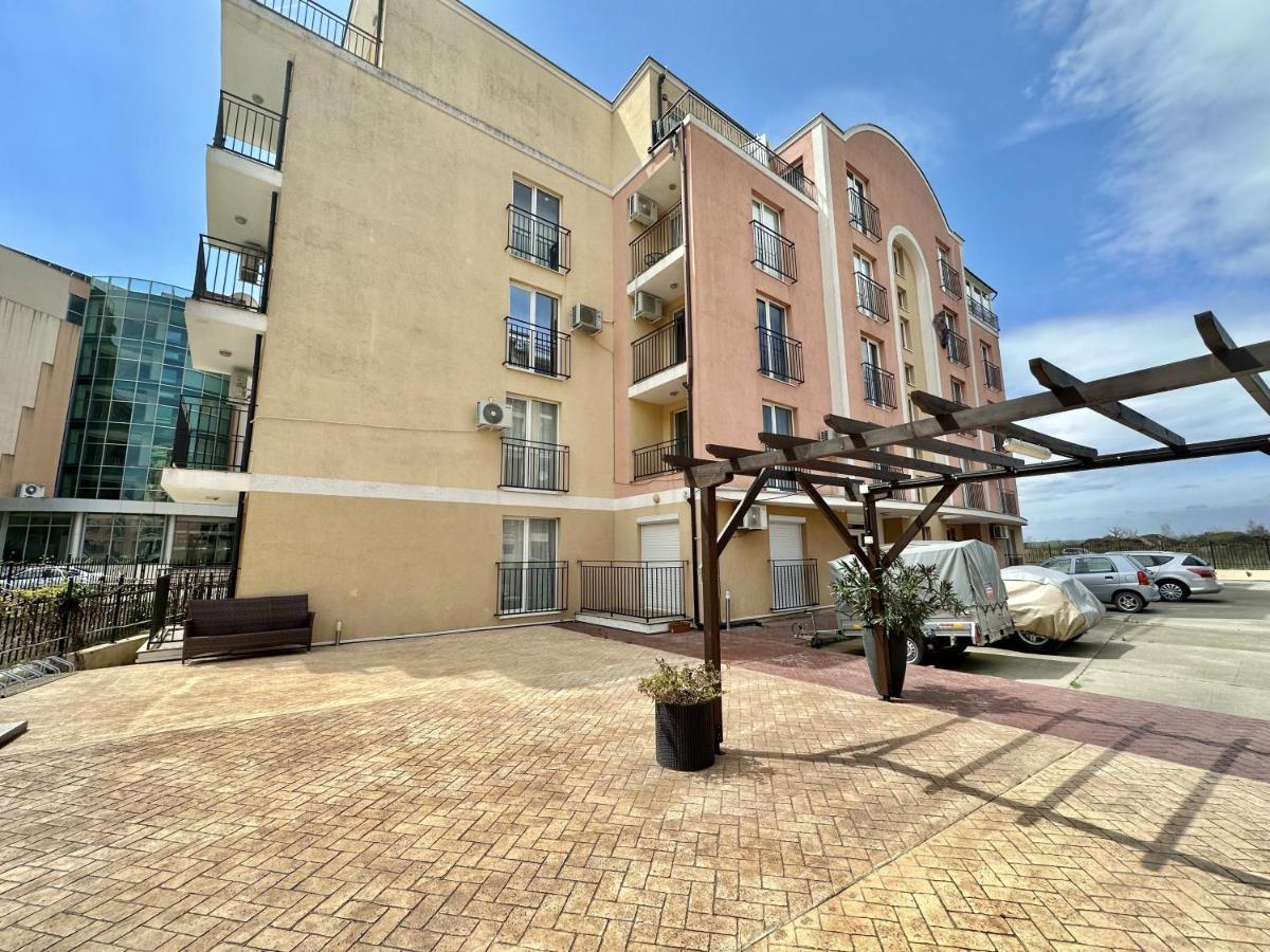 Cozy Apartment Sunny Beach Exterior photo